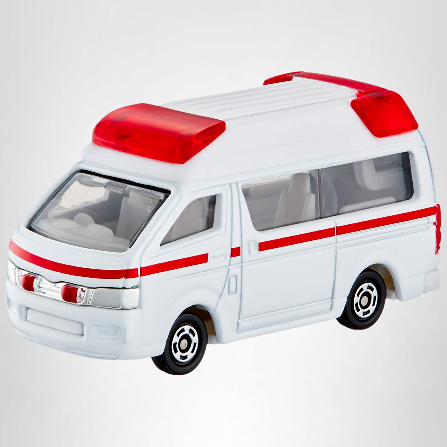 Amazon.co.jp: タカラトミー『 トミカ №079 トヨタ ハイメディック